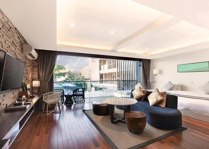 Hotel By Watermark And 4*